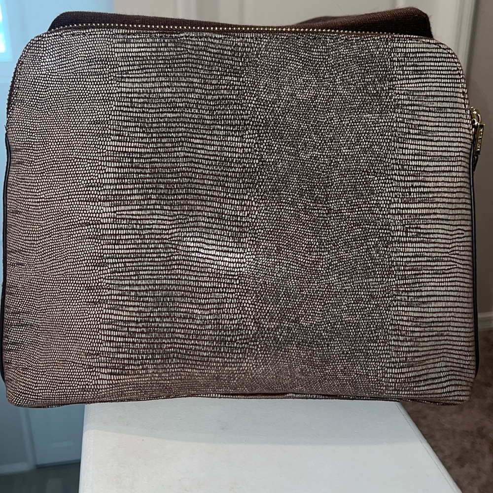 India Hicks Insider Stingray Gecko Brown Leather Clutch with Dustbag NEW